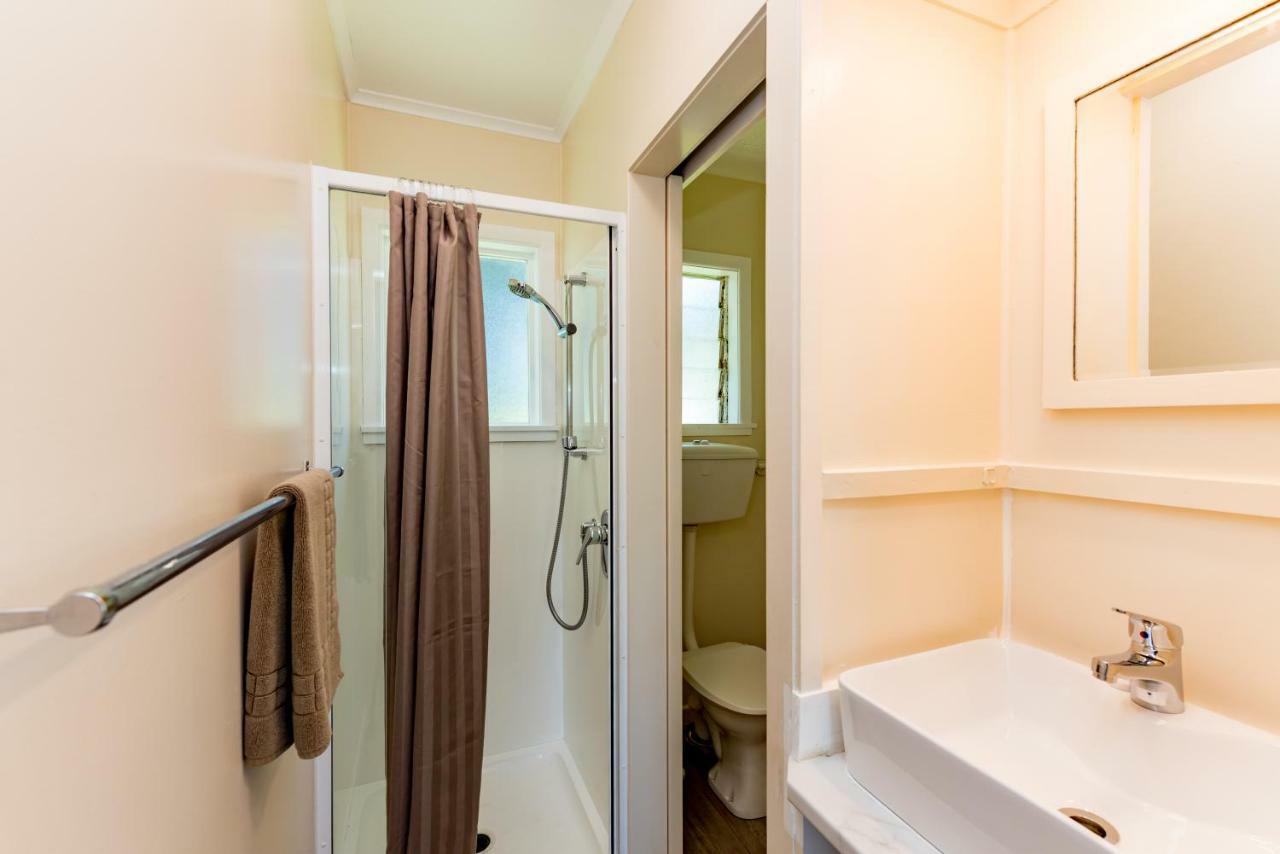 Waitangi Beach Bach 30B Εξωτερικό φωτογραφία